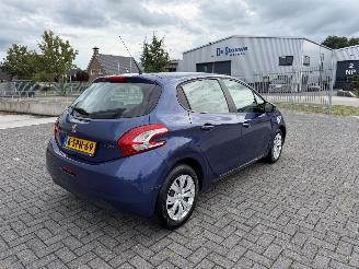 Peugeot 208 1.2 VTI 60Kw AIRCO picture 6