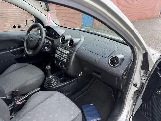 Ford Fiesta 1.3  Style picture 14