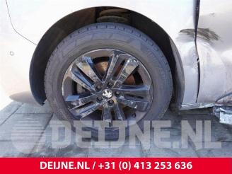 Peugeot Expert Expert (V1/VA/VB/VE/VF/VT/VY), Van, 2016 2.0 Blue HDi 180 16V picture 10
