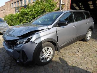 skadebil auto Peugeot 5008  2024/7