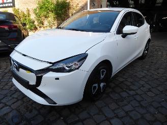 Auto incidentate Mazda 2 Center-Line Hybrid Agile 2023/12