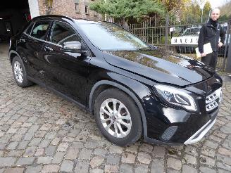 Mercedes GLA 200D picture 4