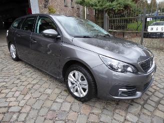 Peugeot 308 SW Active Pack picture 2