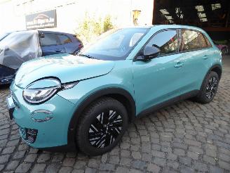 Voiture accidenté Fiat 600 Hybrid 2025/8