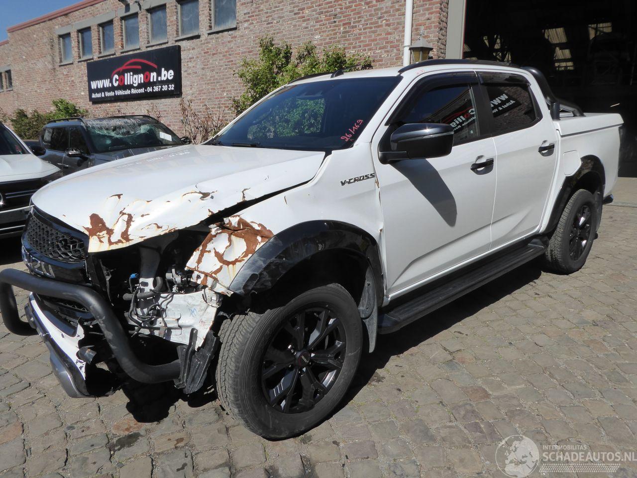 Isuzu D-Max Double Cab 4WD V-CROSS