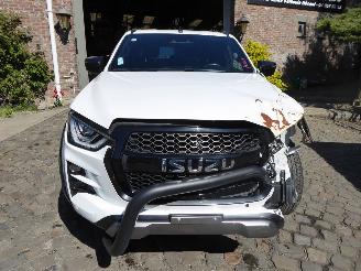 Isuzu D-Max Double Cab 4WD V-CROSS picture 3