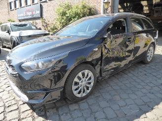 skadebil auto Kia Cee d Sportwagon 2023/10