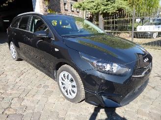 Kia Cee d Sportwagon picture 4