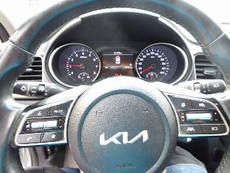 Kia Cee d  picture 15