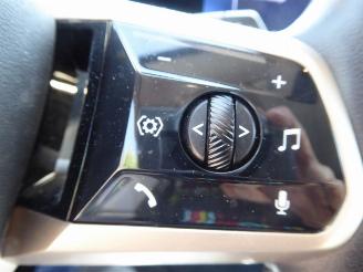 BMW iX 40 xDrive picture 21