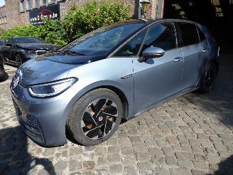 Damaged car Volkswagen ID.3 Pro 107 kW Business 2021/7
