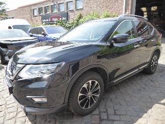 Nissan X-Trail Tekna 4x4 picture 1