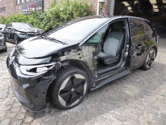 krockskadad bil auto Volkswagen ID.3 Business 170 kW 2024/8