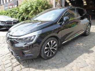 uszkodzony samochody osobowe Renault Clio V Techno 2023/8