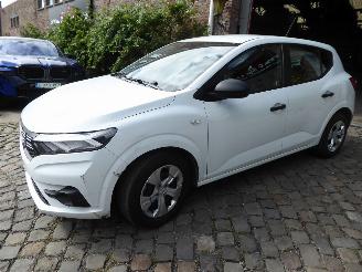 krockskadad bil auto Dacia Sandero III Essential 2025/4