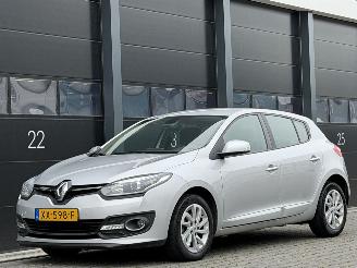 Coche accidentado Renault Mégane 1.6 Dynamique Navi CLima 2014/1