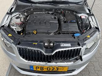 Skoda Octavia 1.6 TDI Navi Clima AUTOMAAT picture 14