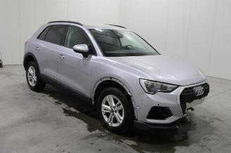 Audi Q3  picture 2