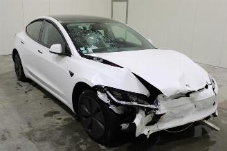 Tesla Model 3  picture 2