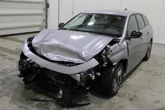 krockskadad bil auto Peugeot 308  2024/3