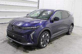 Voiture accidenté Renault Scenic  2025/10