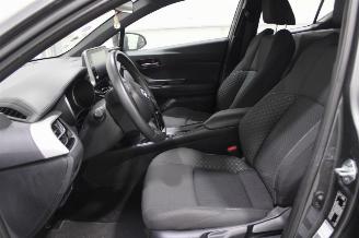 Toyota C-HR  picture 11