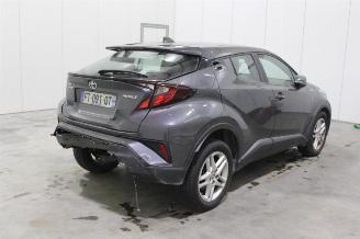 Toyota C-HR  picture 3