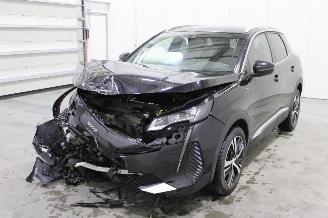 krockskadad bil auto Peugeot 3008  2023/5