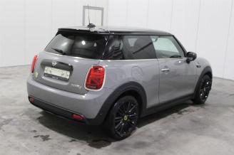 Mini Cooper SE picture 3