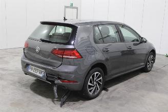 Volkswagen Golf  picture 3