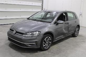 Avarii autoturisme Volkswagen Golf  2019/7