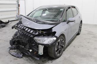 Damaged car Volkswagen ID.3  2020/12