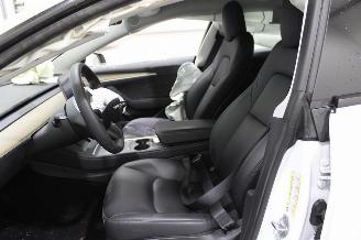 Tesla Model 3  picture 11