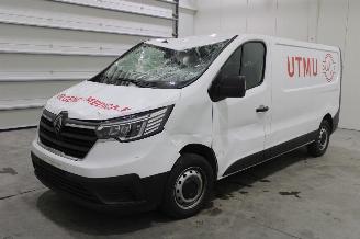 Damaged car Renault Trafic  2025/7