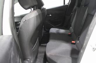 Peugeot 208  picture 11
