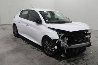 Peugeot 208  picture 2