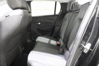 Peugeot 208  picture 10