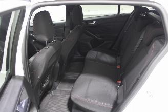 Ford Focus  picture 11