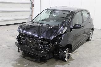 uszkodzony samochody osobowe Hyundai I-10 i10 2024/3