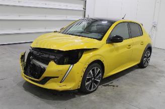Damaged car Peugeot 208  2020/8