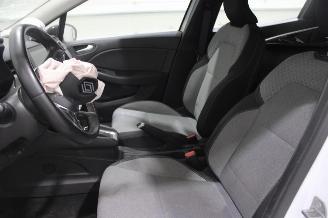 Renault Clio  picture 11