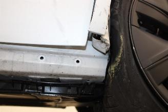 Tesla Model Y  picture 19