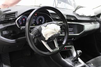 Audi Q3  picture 10