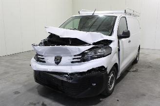 krockskadad bil auto Peugeot Expert  2026/5