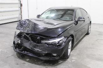 krockskadad bil auto BMW 4-serie 418 2018/10