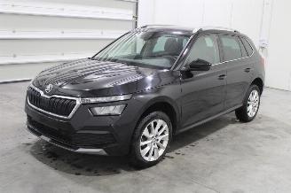 uszkodzony samochody osobowe Skoda Kamiq  2023/11