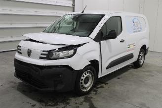 uszkodzony samochody osobowe Peugeot Partner  2025/6