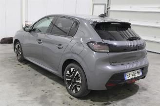 Peugeot 208  picture 4