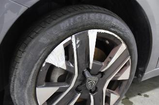 Peugeot 208  picture 22