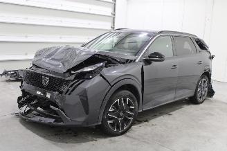 damaged passenger cars Peugeot 5008  2025/2
